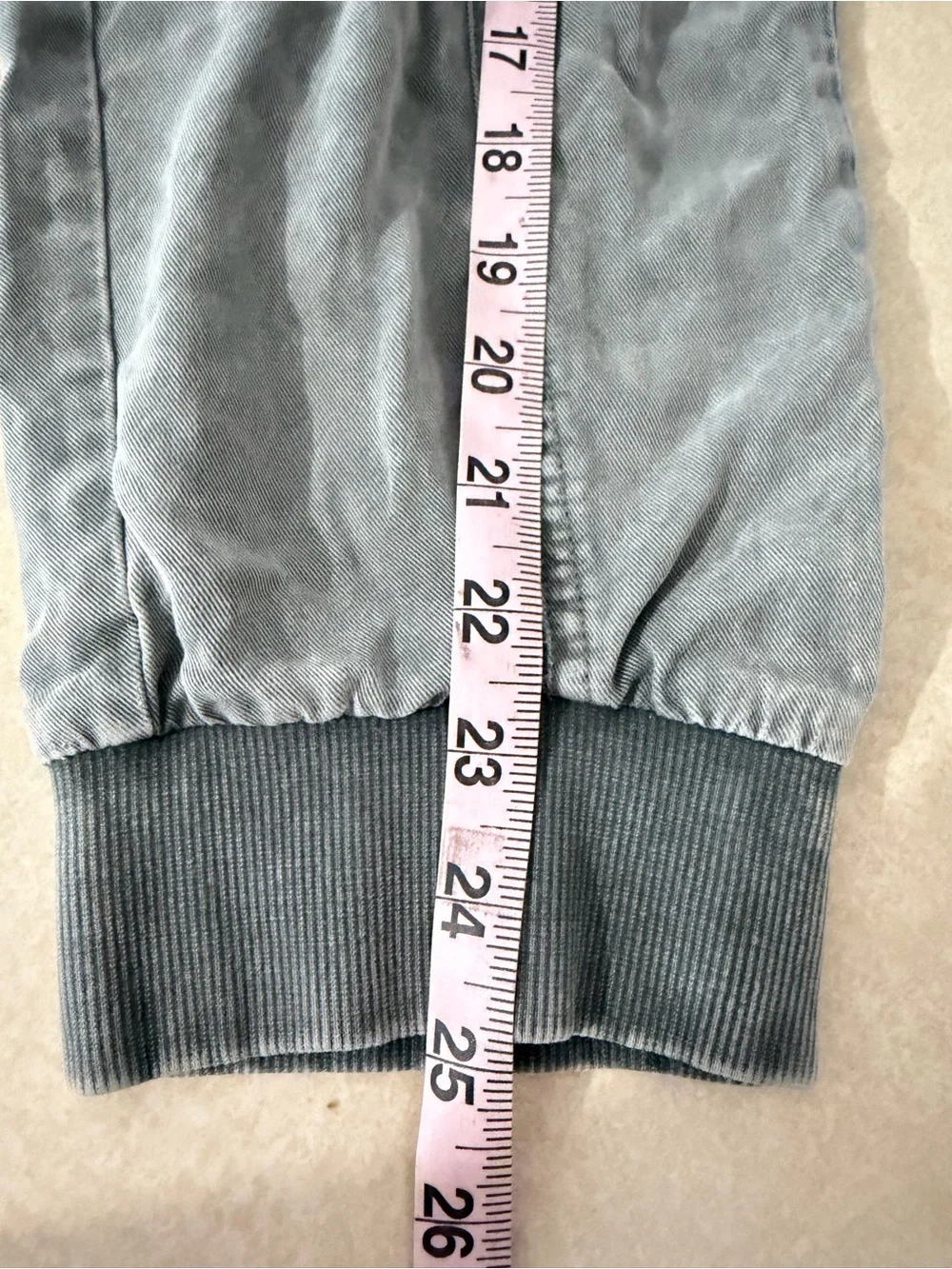 By Anthropologie Women's Gray Cargo Jogger Pants Size Medium 8582
